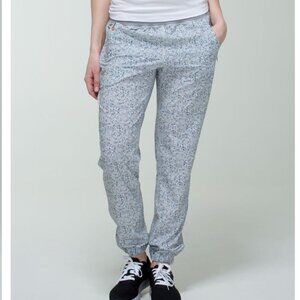 Lululemon Bring Back The Track Pant Women's Size 4 Petite Fleur Athleisure